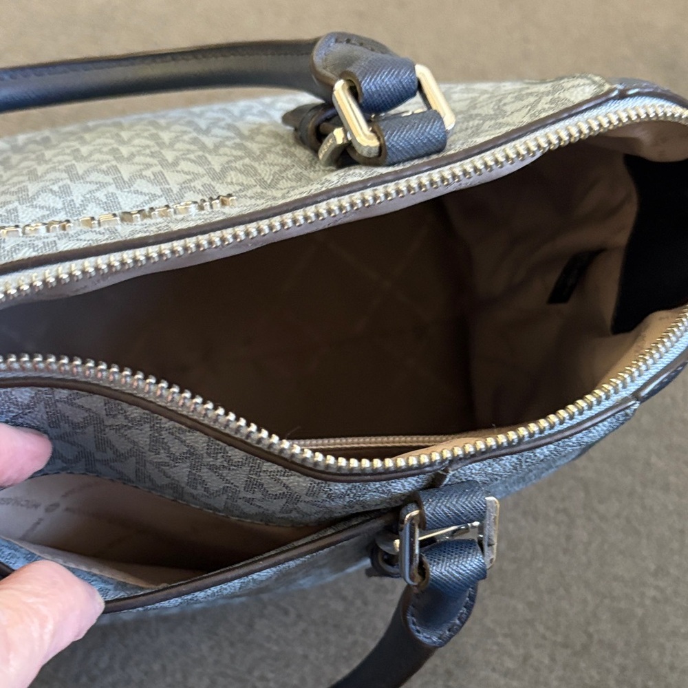 Michael Kors Navy and Light Blue Satchel - Picture 4 of 4